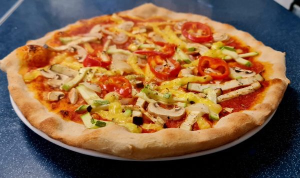 Pizza Vegetariana/Post (400g medie / 500g mare )